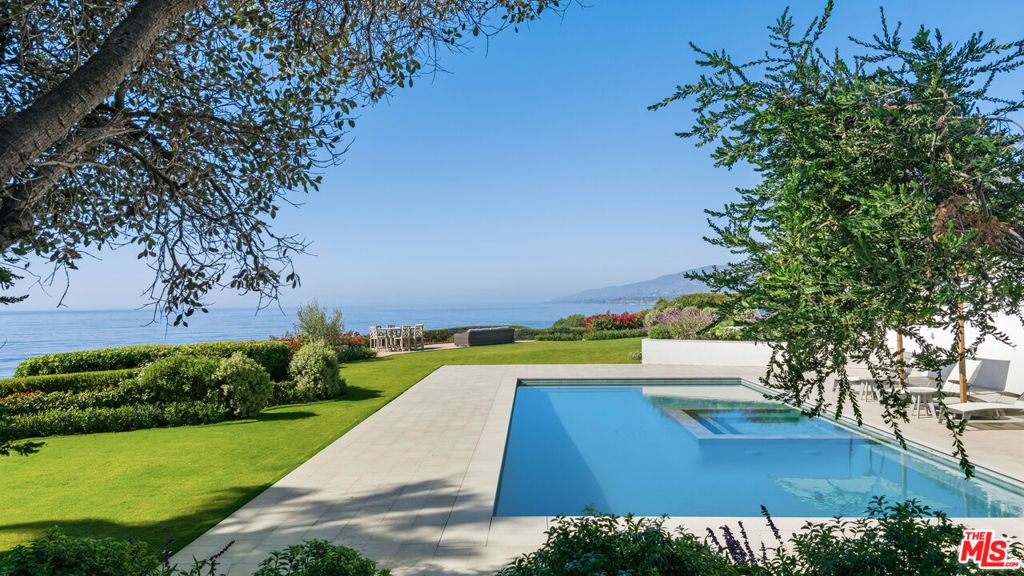 Photo of 29754 Baden Place, Malibu, CA 90265 (MLS # 25616621)