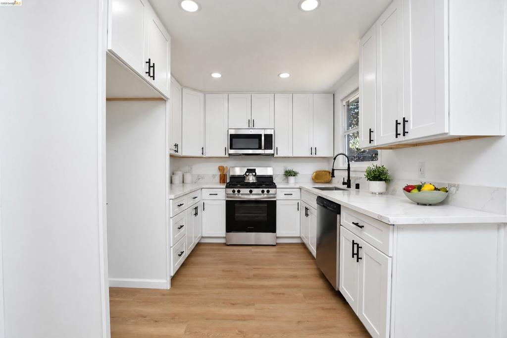 206 William Reed Dr