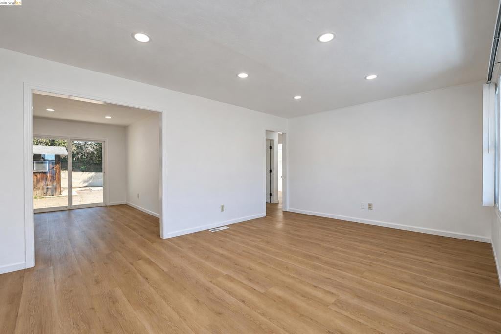 206 William Reed Dr