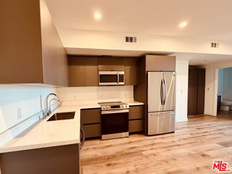 Photo of 919 Harvard Boulevard #504, Los Angeles, CA 90006 (MLS # 26101855)
