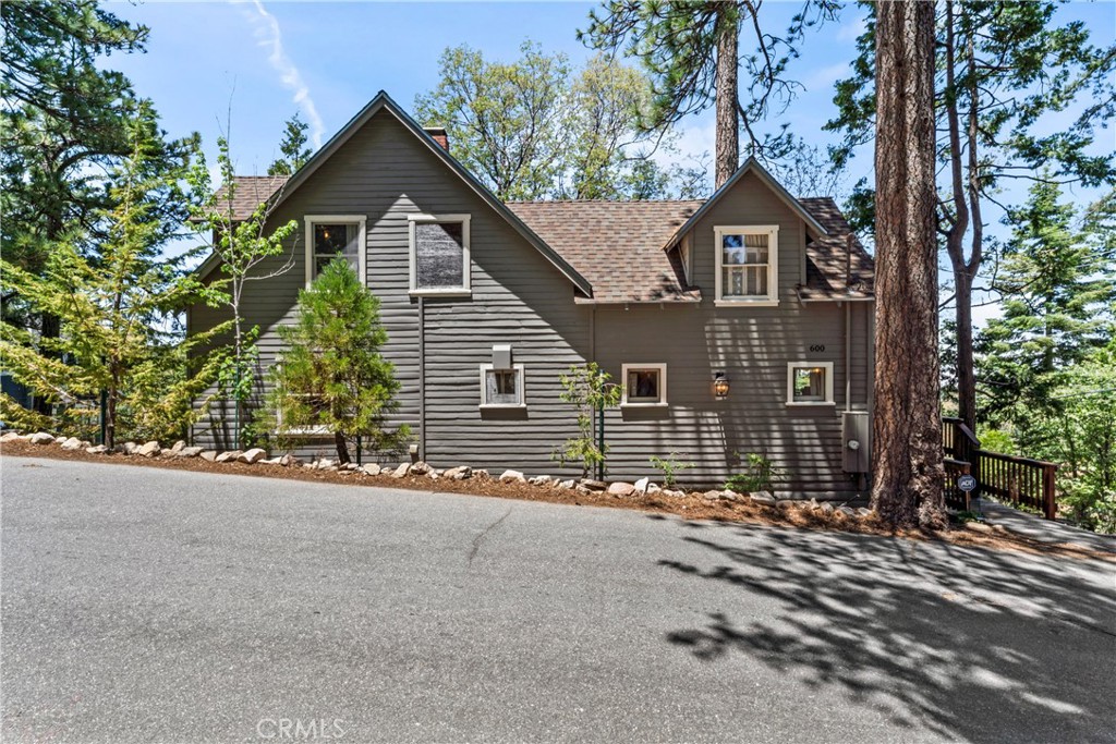 Twin Peaks (TWIN) - Residential