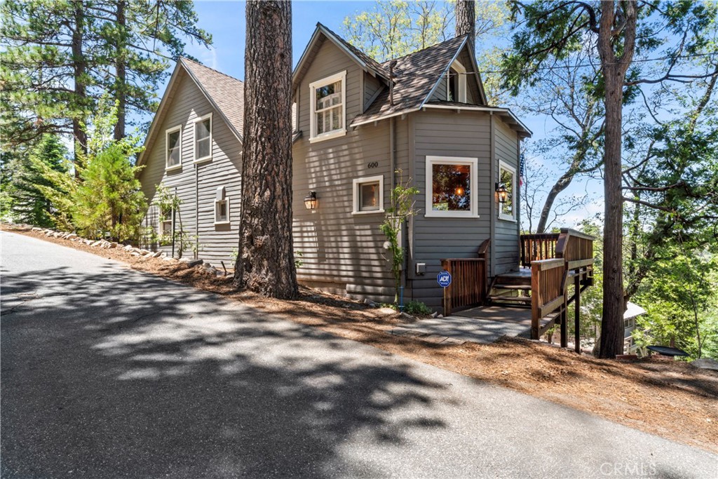 Twin Peaks (TWIN) - Residential