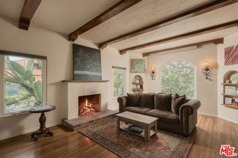 Photo of 2607 Aiken Avenue, Los Angeles, CA 90064 (MLS # 26103374)