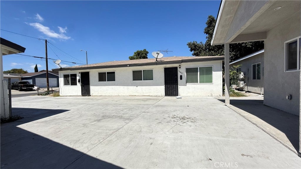 2037 W Lincoln