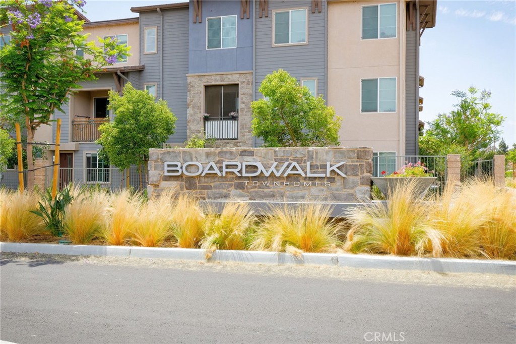 Beautiful and well-maintained tri-level condo located at 677 Savi Dr Unit 103 in the desirable Corona area, located in a gated community Boardwalk Townhomes. Built in December 2019, this home offers 3 bedrooms, 3.5 bathrooms, and an open-concept floor plan designed for modern living. The main living area features a spacious kitchen with upgraded cabinetry and finishes, flowing seamlessly into the dining and living spaces.
Each bedroom includes access to a full bathroom, with a half-bath located on the main floor for guests. The primary suite includes a walk-in closet and en-suite bathroom. Recent upgrades throughout the home enhance its appeal, including updated flooring, lighting, and fixtures.
Enjoy outdoor relaxation or entertaining on your private patio. Attached 2-car garage provides added convenience. Located near schools, shopping, dining, and commuter routes. Community amenities and nearby parks add to the lifestyle benefits of this home. Move-in ready and a must-see!
All Photos were taken before owner moves out, the property now is unfurnished.