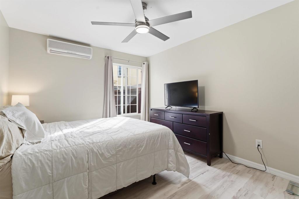 CLAIREMONT - Residential