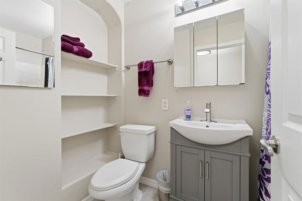 CLAIREMONT - Residential