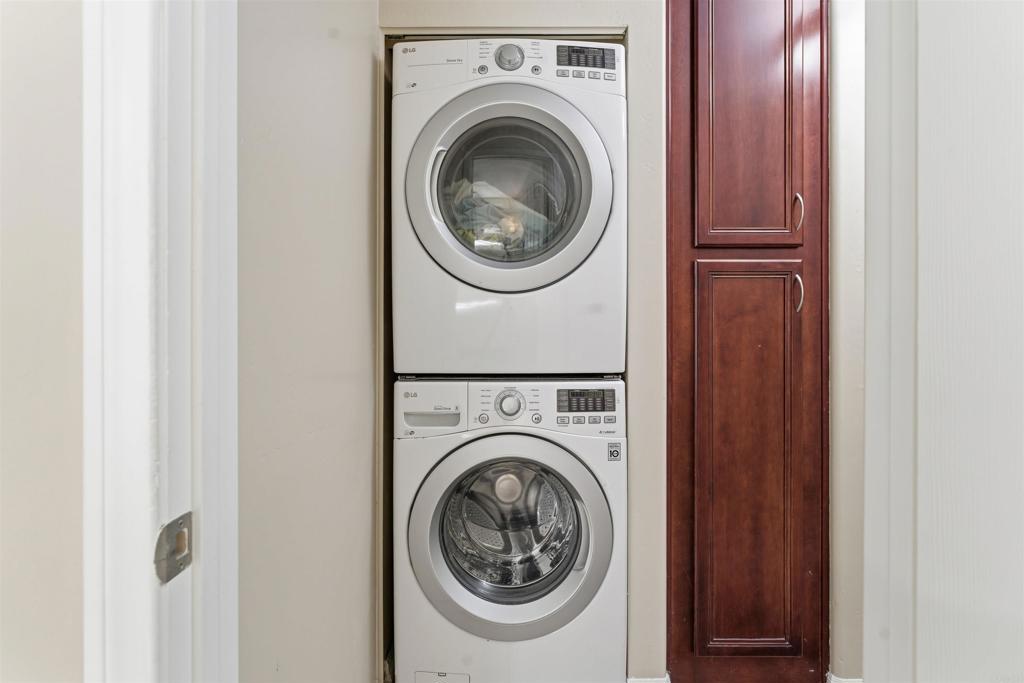 CLAIREMONT - Residential