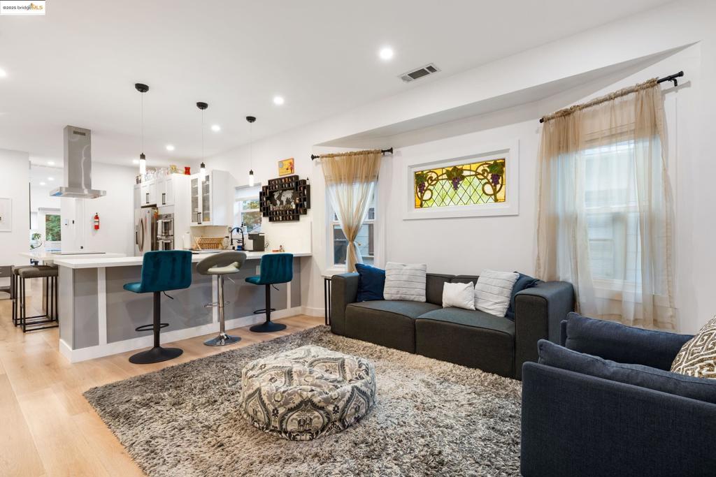 PIEDMONT AVENUE - Residential