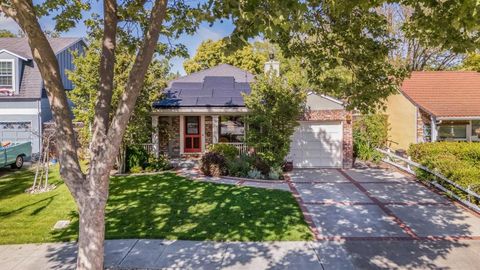 Photo of 1627 Kentucky Street, Redwood City, CA 94061 (MLS # ML82043333)