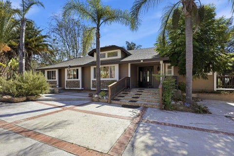 Photo of 30015 Ridge Creek Rd, Valley Center, CA 92082 (MLS # 260020299SD)