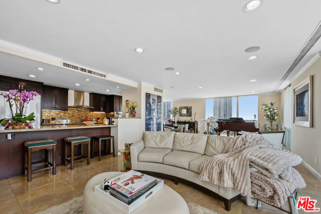 2160 Century Parkway 1712