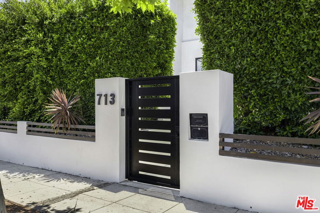 713 N Sierra Bonita Avenue