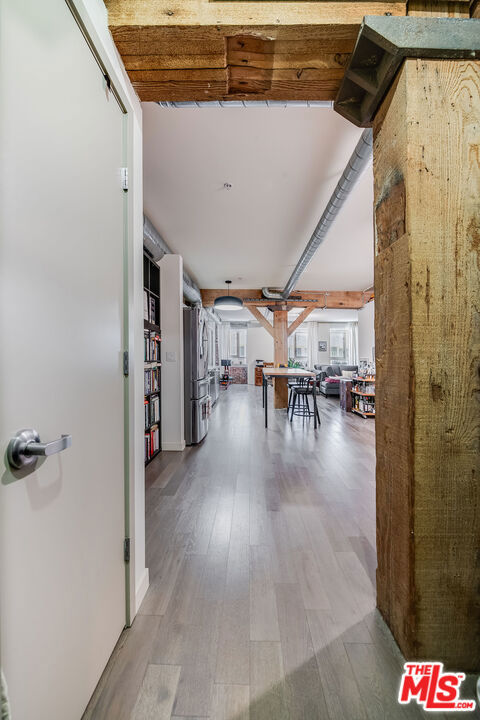 527 Molino Street 206