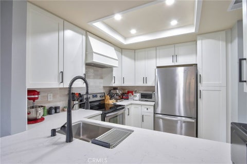 Photo of 926 Lupine Hills Drive #15, Vista, CA 92081 (MLS # SW26134995)