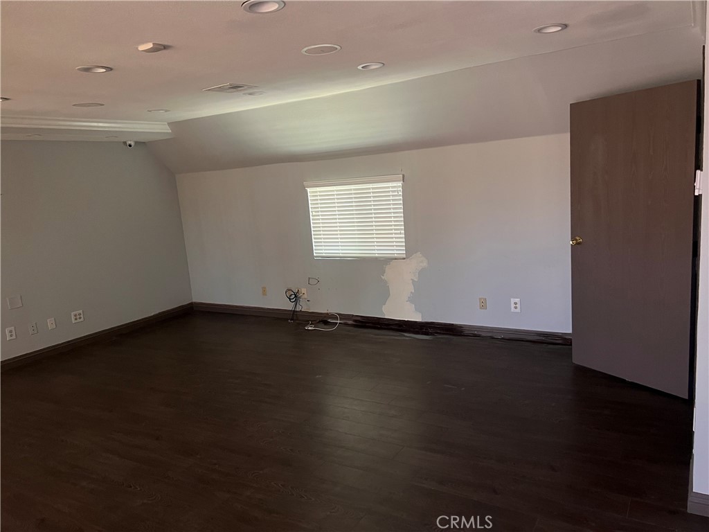 9312 Valley Boulevard