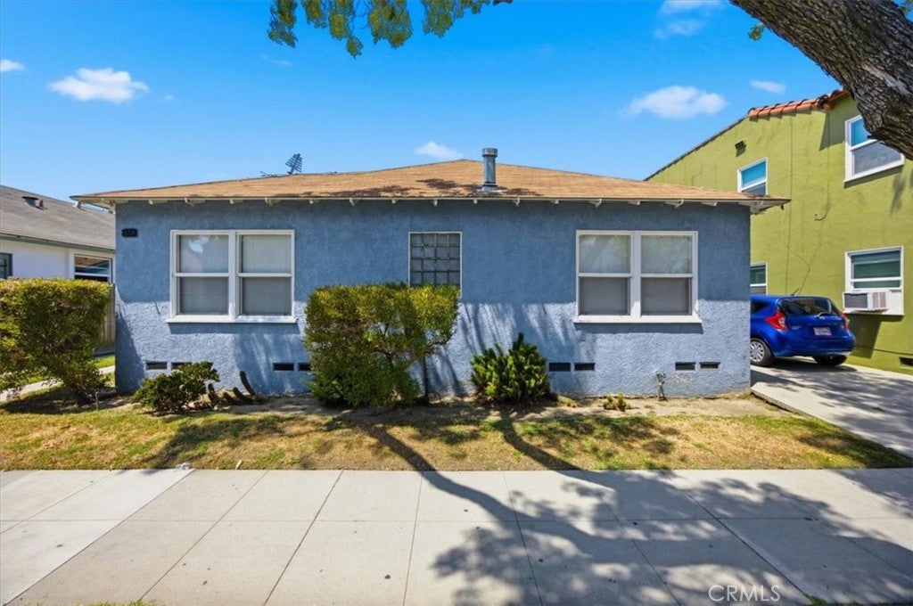 2441 Cedar Avenue