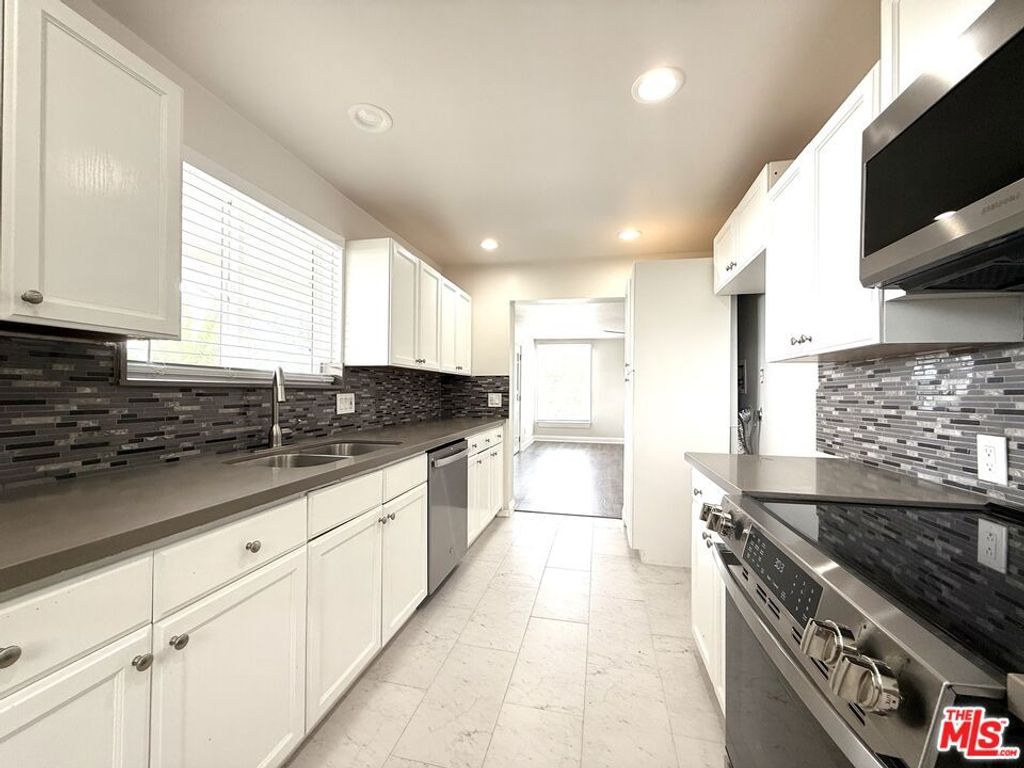 Photo of 31577 Pacific Coast Highway, Malibu, CA 90265 (MLS # 25619491)