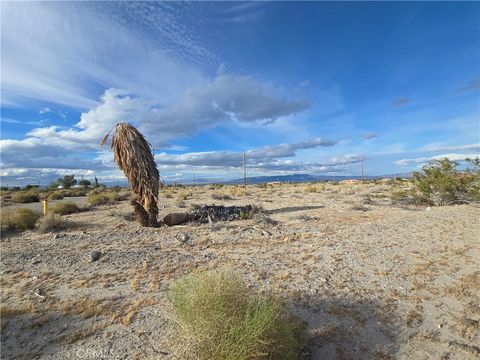 Photo of 1544 Red Sea Avenue, Thermal, CA 92274 (MLS # CV26072494)