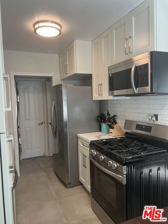 Welcome to your new home in the heart of Mid City Heights, Los Angeles! This beautifully updated 1-bedroom apartment offers the perfect blend of contemporary design, comfort, and convenience ideal for anyone looking to enjoy the best of city living. Step inside and experience a bright, open layout with modern finishes and brand-new stainless steel appliances, including a sleek counter-depth refrigerator designed to enhance both style and functionality. The thoughtfully designed kitchen provides plenty of space for cooking and entertaining, while the elegant bathroom features a spacious, newly remodeled shower that brings a touch of luxury to your daily routine. This apartment includes water, so you can settle in with ease knowing your essentials are already taken care of. Every detail from the light-filled interiors to the clean, modern aesthetic has been carefully curated to create a warm and inviting atmosphere you'll love coming home to. Located in a prime Mid City Heights neighborhood, you'll be surrounded by some of Los Angeles' top attractions. Enjoy quick access to The Grove, LACMA, Beverly Hills, and an array of trendy restaurants, cafes, and boutiques. The area perfectly balances urban excitement with residential tranquility, making it an exceptional place to live. Don't miss your chance to make this beautifully renovated Mid City Heights apartment your new home. With its unbeatable location, stylish upgrades, and convenient included amenities, this is a rare opportunity to experience Los Angeles living at its finest.