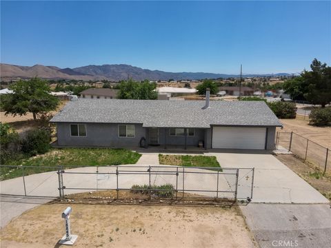 Photo of 18845 Madrone ST, Hesperia, CA 92345 (MLS # CV26105100)