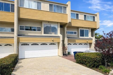 Photo of 18697 Club Ln, Huntington Beach, CA 92648 (MLS # PW26076965)