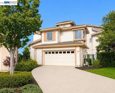 Photo of 5630 Highcrest Ct Ct, Pleasanton, CA 94588 (MLS # 41133066)