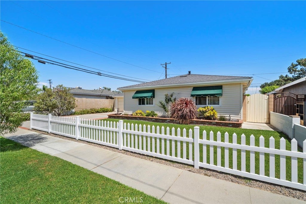 15022 Hunter Lane
