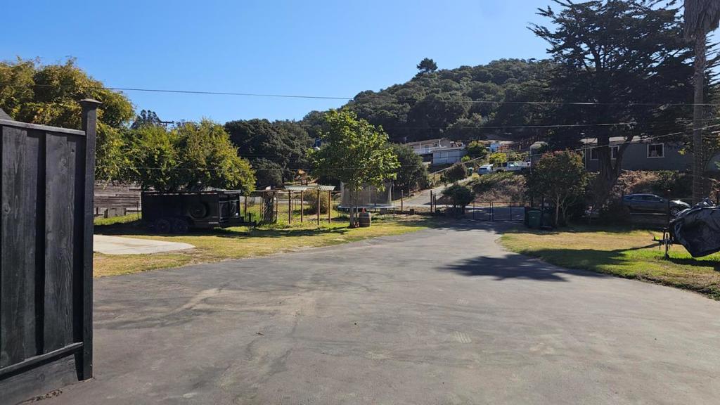 205 Las Lomas Drive