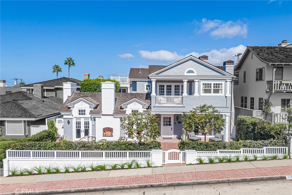 Corona del Mar South of PCH (CDMS) - Residential