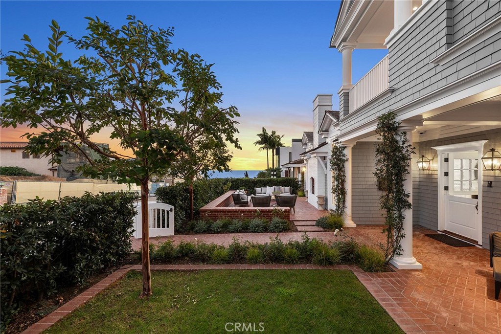 Corona del Mar South of PCH (CDMS) - Residential