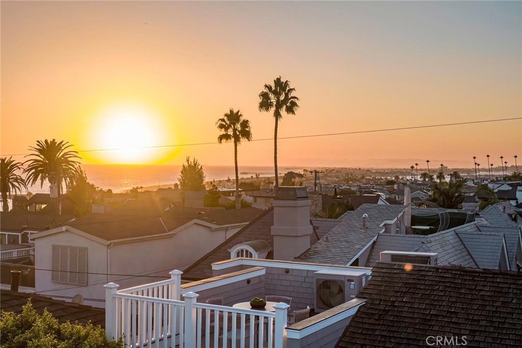 Corona del Mar South of PCH (CDMS) - Residential