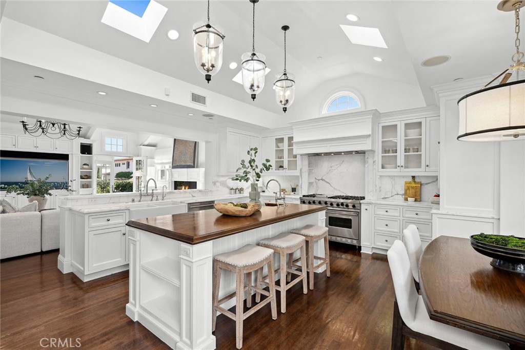 Corona del Mar South of PCH (CDMS) - Residential