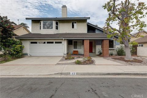 32 Blazing Star Irvine CA 92604