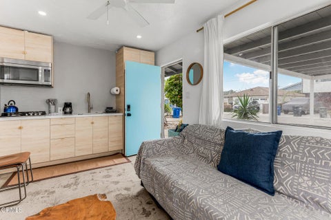 Tiny photo for 145 147 Hollywood Avenue, Oxnard, CA 93035 (MLS # V1-38203)