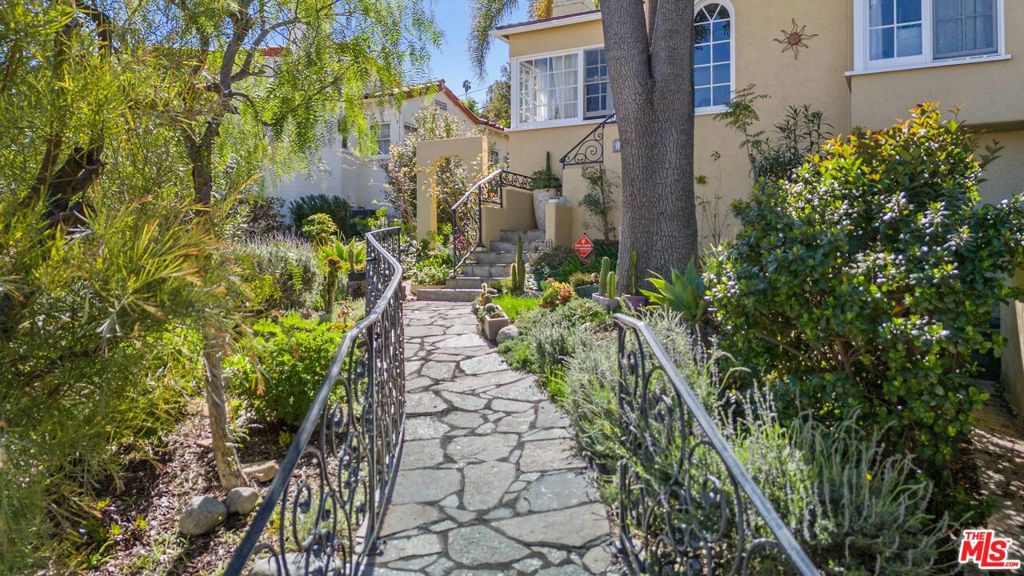 11316 Sunshine Terrace