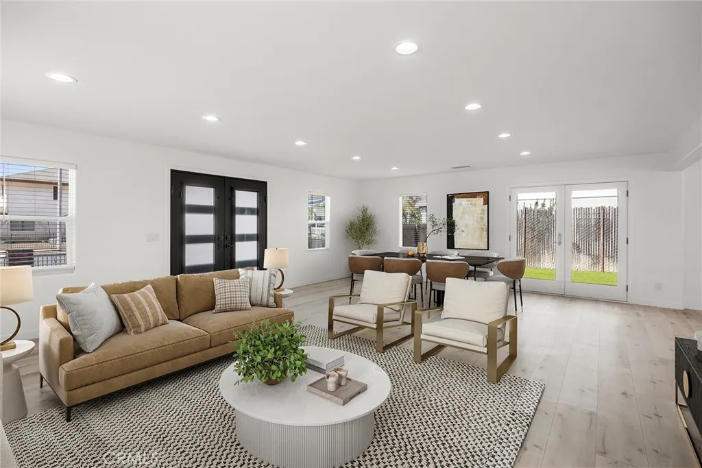 Whittier, California 90605, United States, 7 Bedrooms Bedrooms, ,6 BathroomsBathrooms,Residential,Active,212375