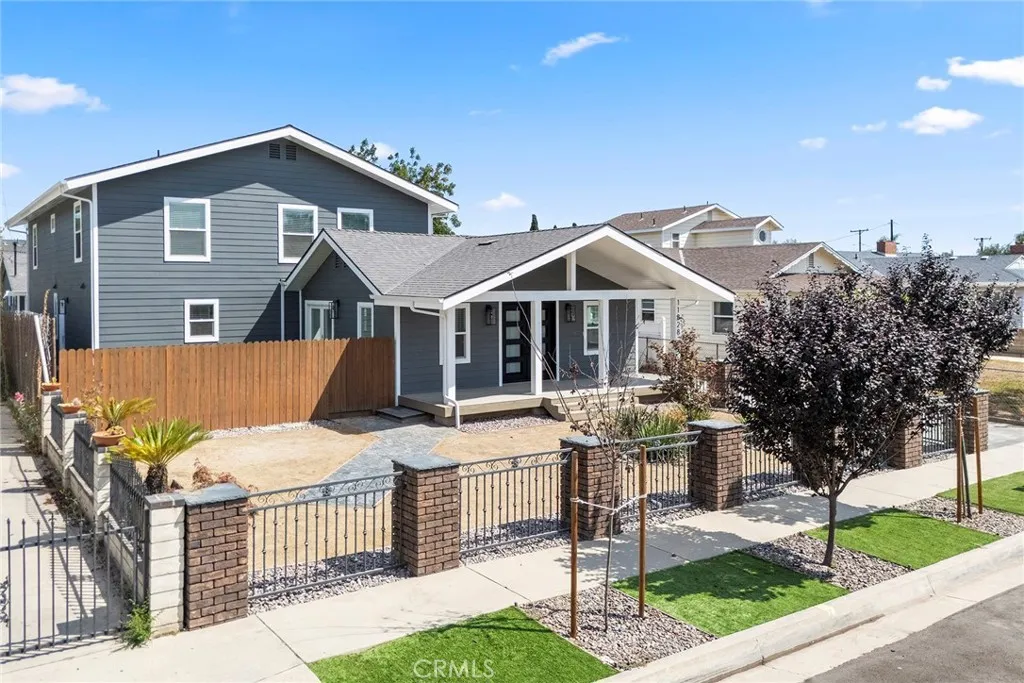 Whittier, California 90605, United States, 7 Bedrooms Bedrooms, ,6 BathroomsBathrooms,Residential,Active,212375