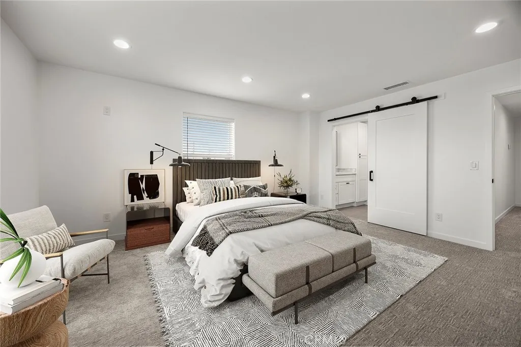 Whittier, California 90605, United States, 7 Bedrooms Bedrooms, ,6 BathroomsBathrooms,Residential,Active,212375