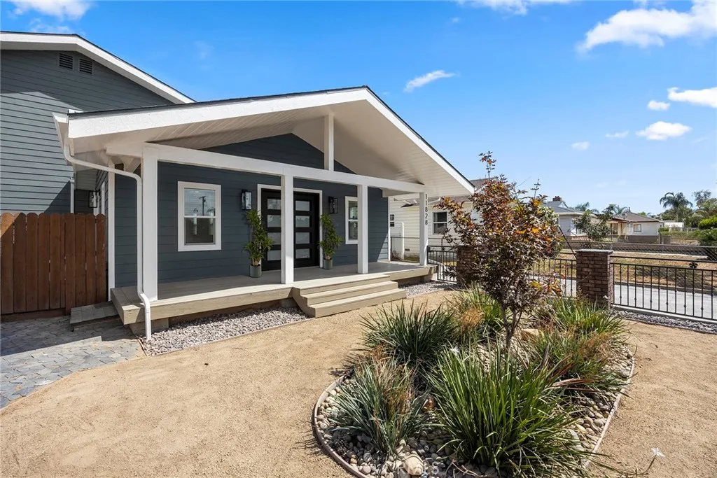 Whittier, California 90605, United States, 7 Bedrooms Bedrooms, ,6 BathroomsBathrooms,Residential,Active,212375