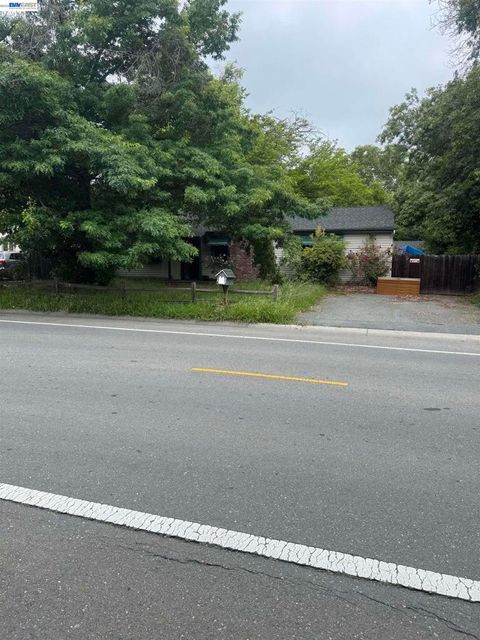 Photo of 535 Patterson Blvd. BLVD, Pleasant Hill, CA 94523 (MLS # 41133476)