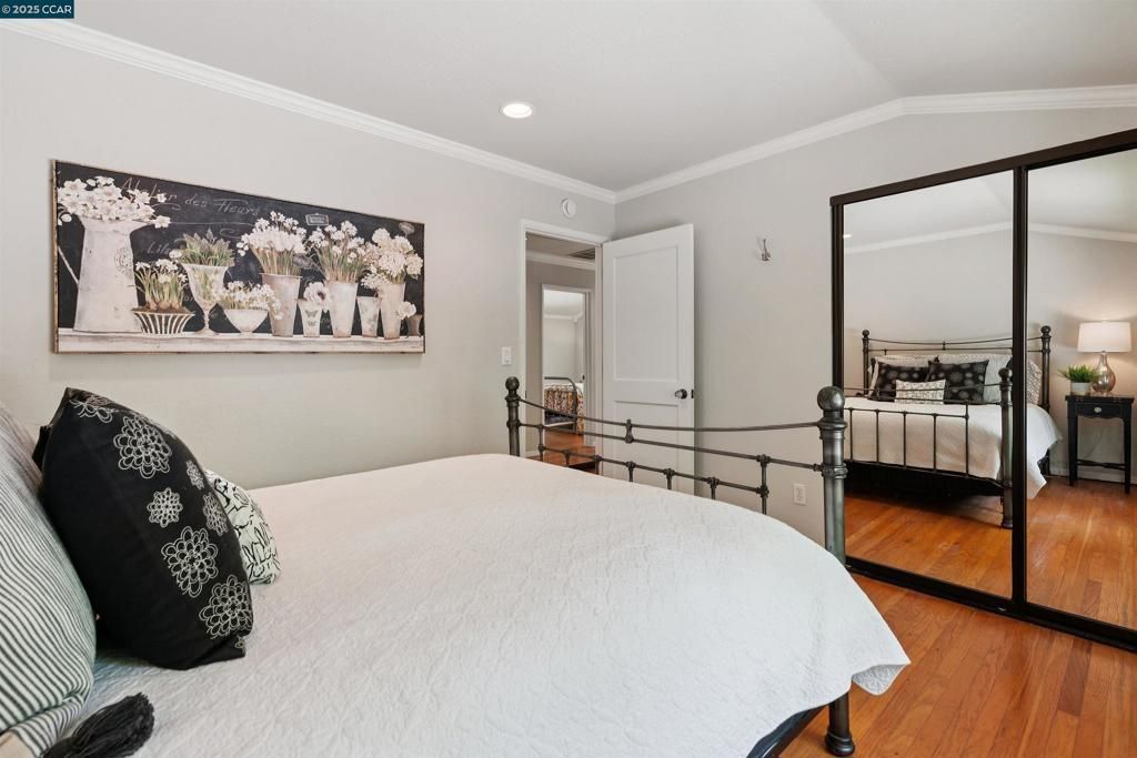 listing image 130726147773081769194