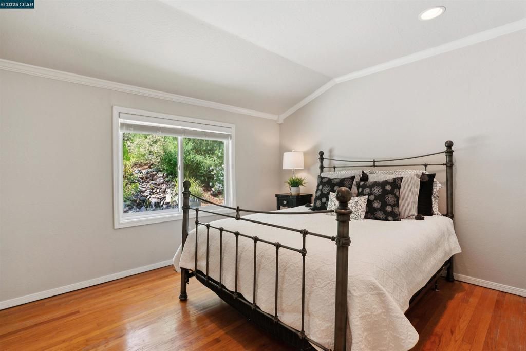 listing image 130728302689199486791