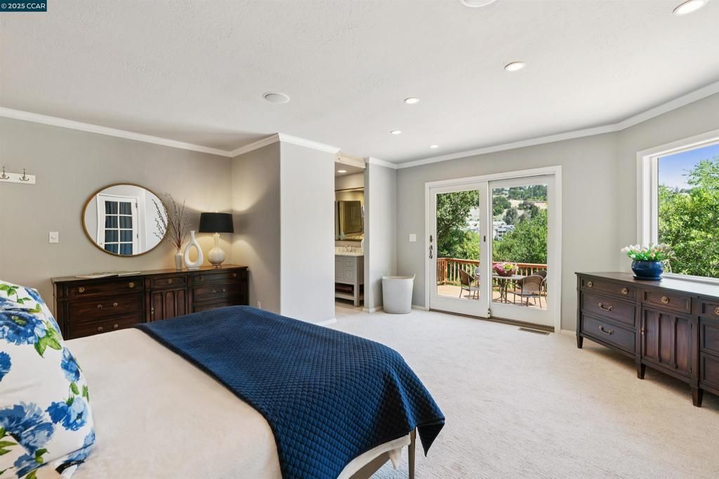 listing image 130725750656802849696