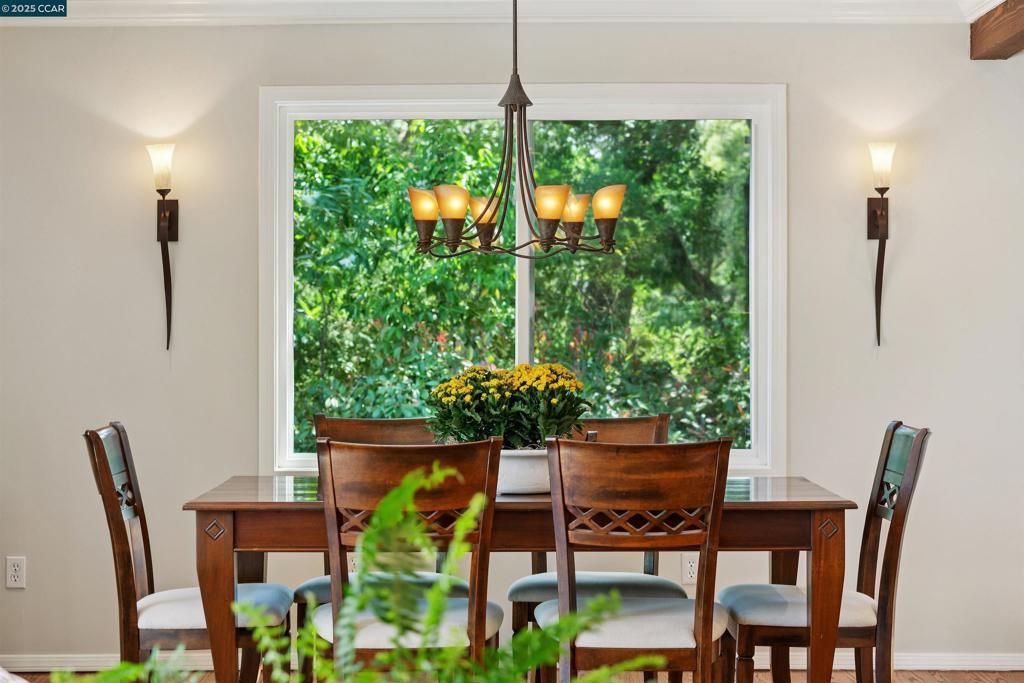 listing image 130727780429103387492