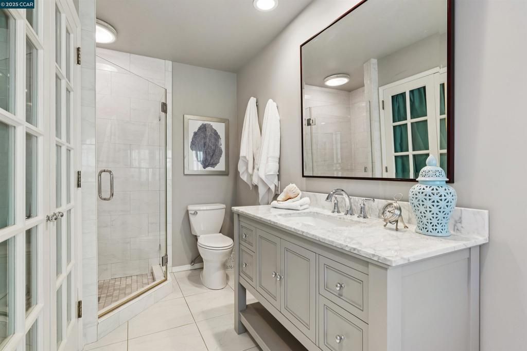 listing image 130729098862944646333