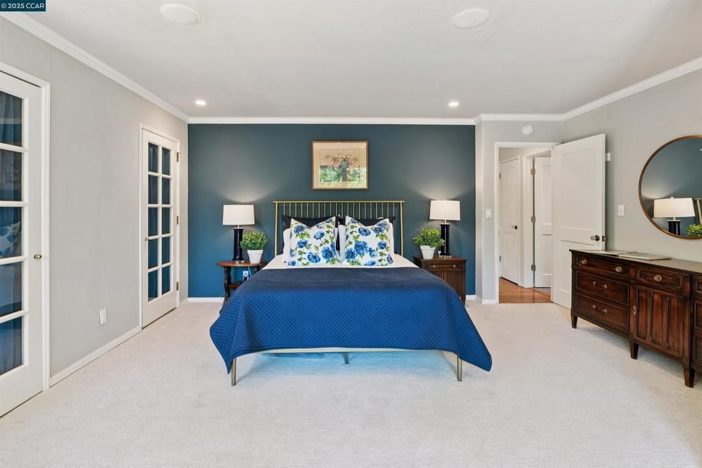 listing image 130729445749738735067