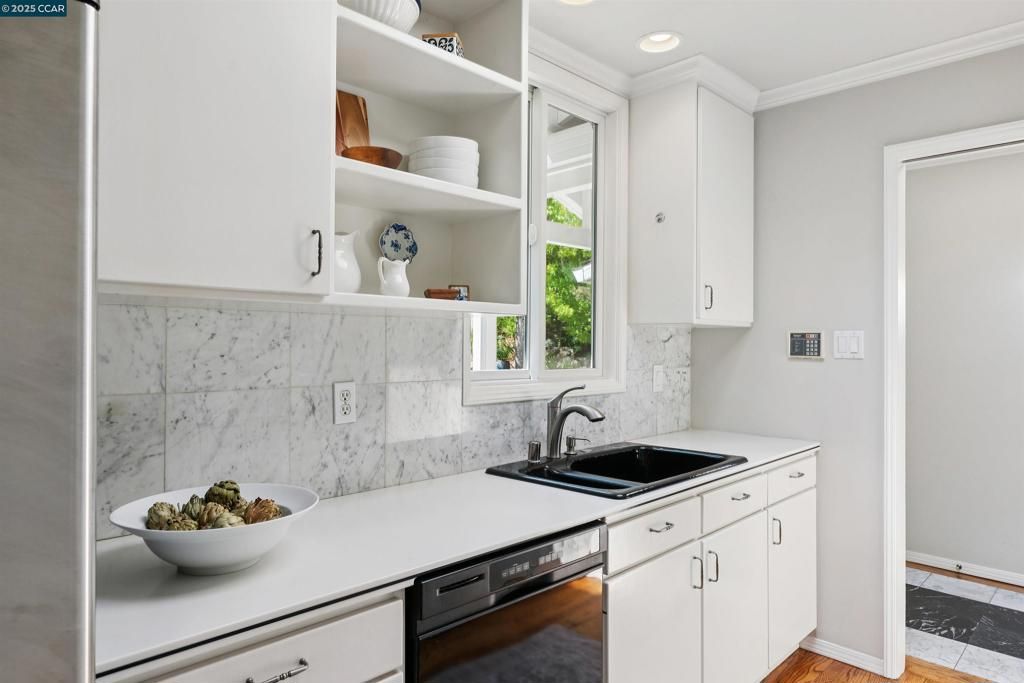 listing image 130720485671677004209