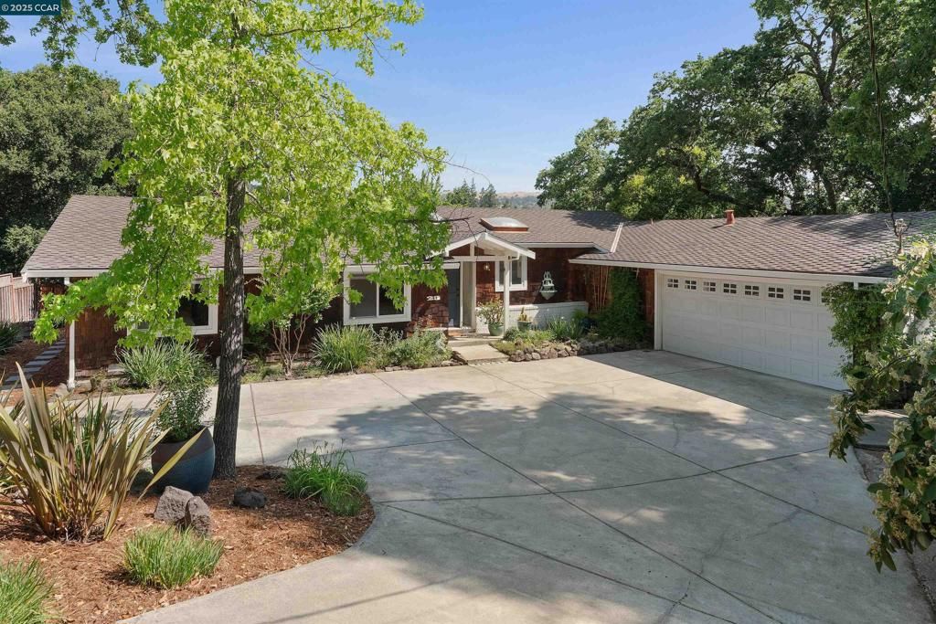 listing image 130726679915688294286