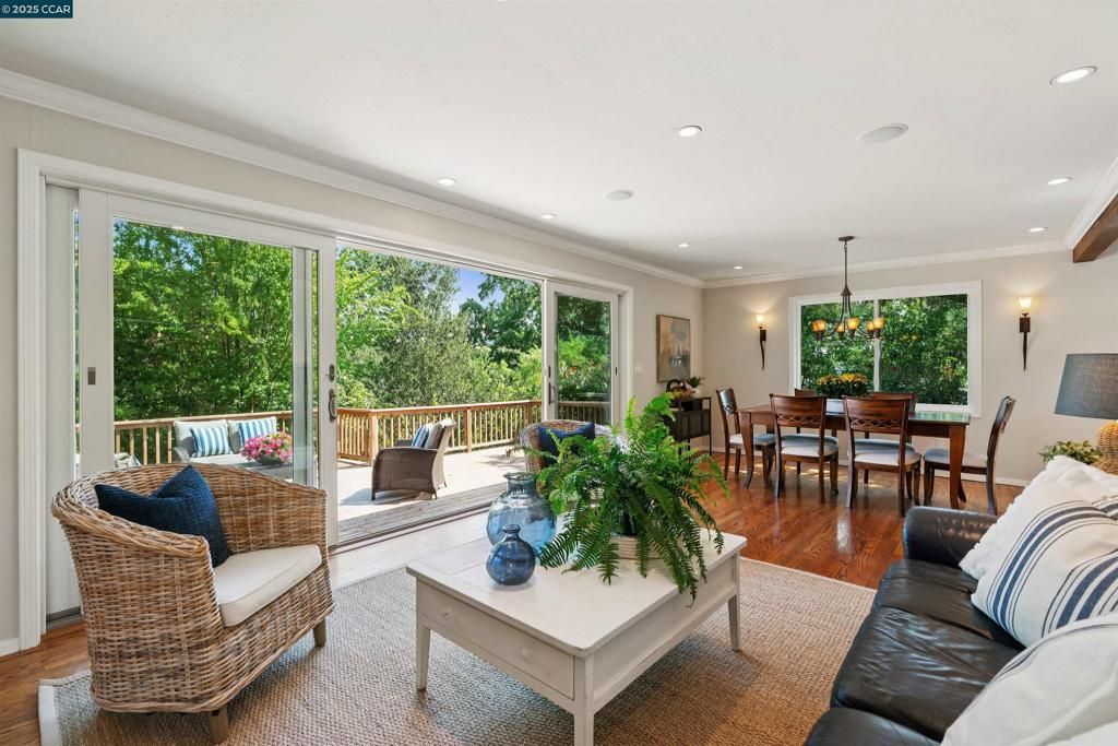 listing image 130728940256650972245